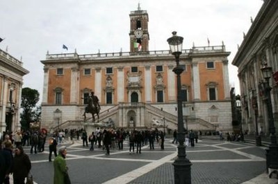 ... L'une des plus belles places de Rome