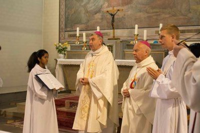 234 Ordination diaconale Florian Wilfred Blanc Mesnil 100917 (c) Spiritains